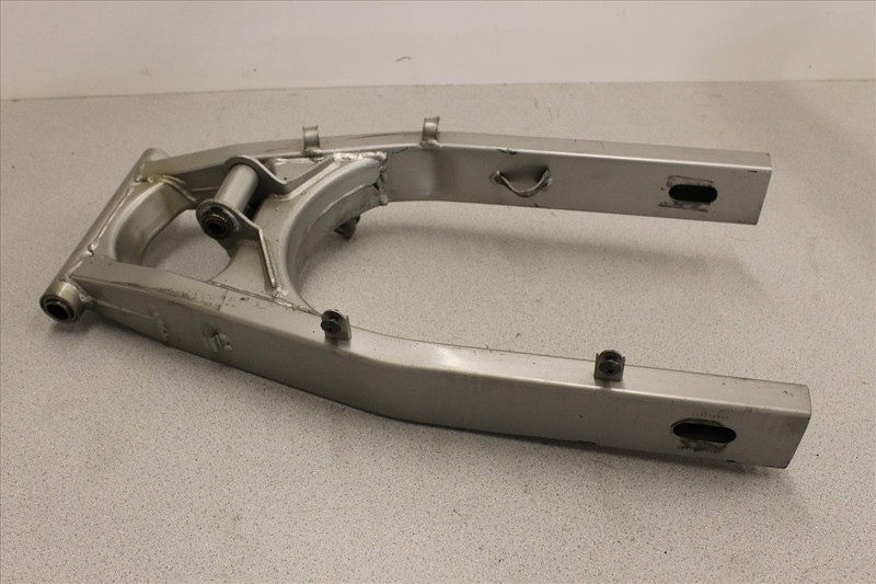 2002 SUZUKI GSF 600 BANDIT S SWING ARM OEM GSF600 02