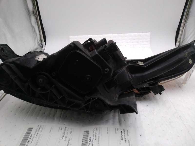 2011-2012 Ford Explorer Right Headlight Assembly - Foggy - OEM 356516