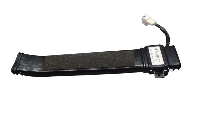 15-16 Hyundai Genesis Front Right Passenger Seat Belt Blower W/ Insert Oem