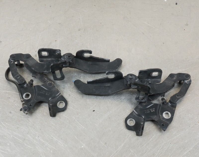 BMW 328 CONVERTIBL E92 HINGES - LEFT AND RIGHT HINGE SET, PART# 7289997, 7289998