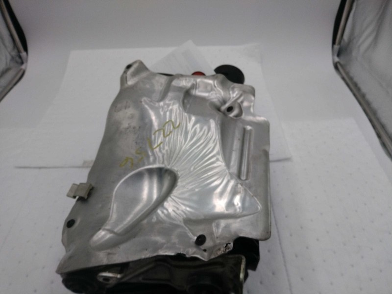2017 Mercedes-Benz C-Class Air Cleaner Assembly OEM 2740901701 85K Miles