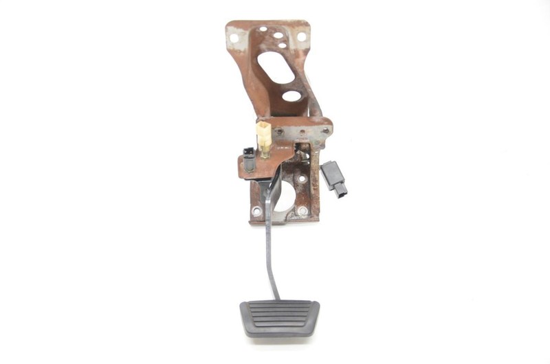 87-89 Nissan 300ZX Z31 Brake Pedal Assembly 2573189960