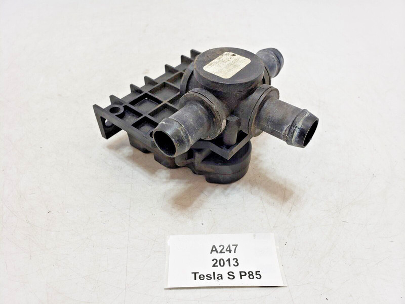 ✅ 12-20 OEM Tesla Model S Right 3 Way Coolant Pump Water Electric Heater Valve