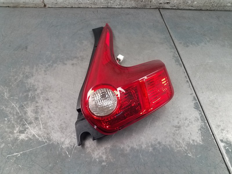 2014 Nissan Juke Nismo RS Right Tail Light #50369 X8