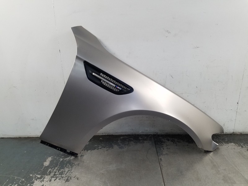 2016 BMW M5 F10 Right Passenger Fender - * #5706 B6