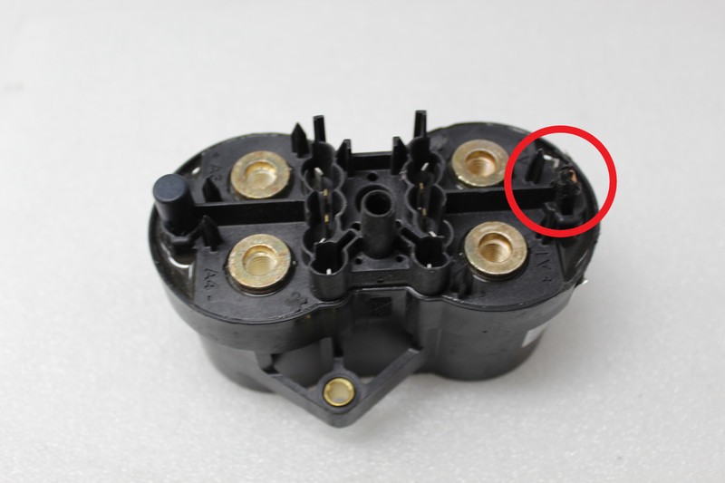 2017-23 Genuine TESLA MODEL 3 HIGH VOLTAGE CONTRACTOR CONNECTOR 1095145-00-J OEM