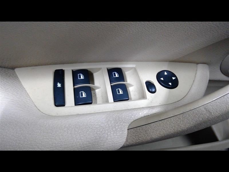 Driver Front Door Switch Driver's With Memory Seat Fits 12-15 BMW X1 1030800