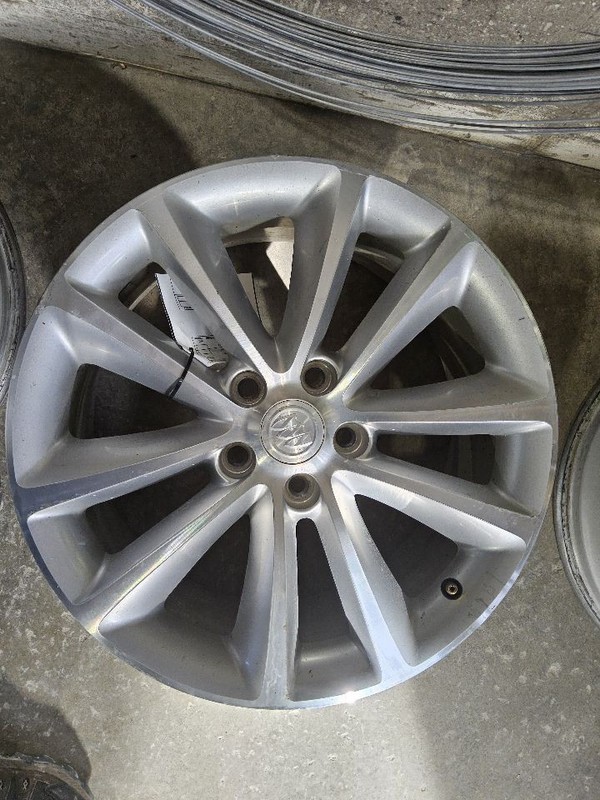 2015-2017 Buick Verano Wheel Rim 18x8 10 Spoke Machined Gray Finish Opt RV3