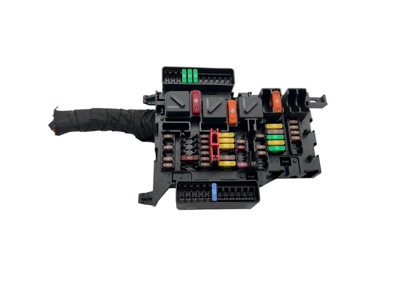 2016-2024 Mini Cooper Cabin Fuse Box