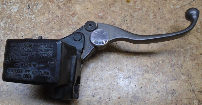 1998 Kawasaki Ninja EX500 EX 500 D Right Brake Lever Master Cylinder 1999 2000