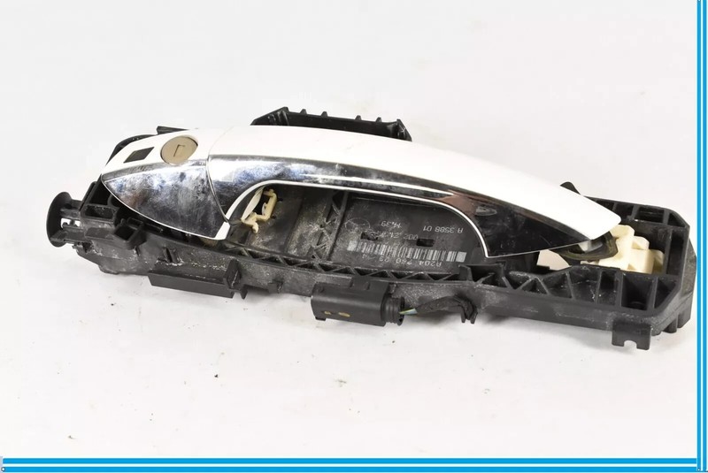 10-13 Mercedes W207 E350 E550 Front Left Exterior Door Handle Keyless Go OEM