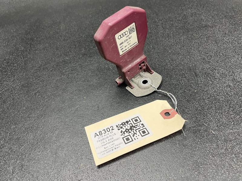 Mobile Phone Antenna 2019 Audi S5 Coupe 4M0035507 2018 2020 2021-2023