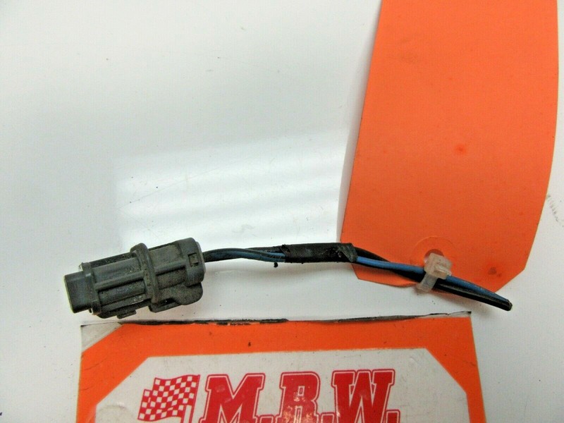 FOR WIRE PLUG CONNECTOR OFF RADIATOR FAN ASSEMBLY MOTOR A/C CONDENSER LEFT RIGHT