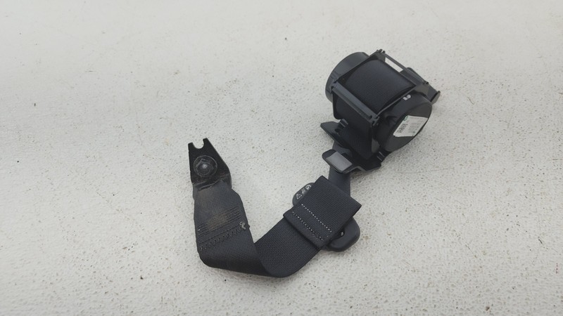 2019-2024 KIA FORTE REAR 2ND SECOND ROW RIGHT SIDE SEATBELT RETRACTOR OEM
