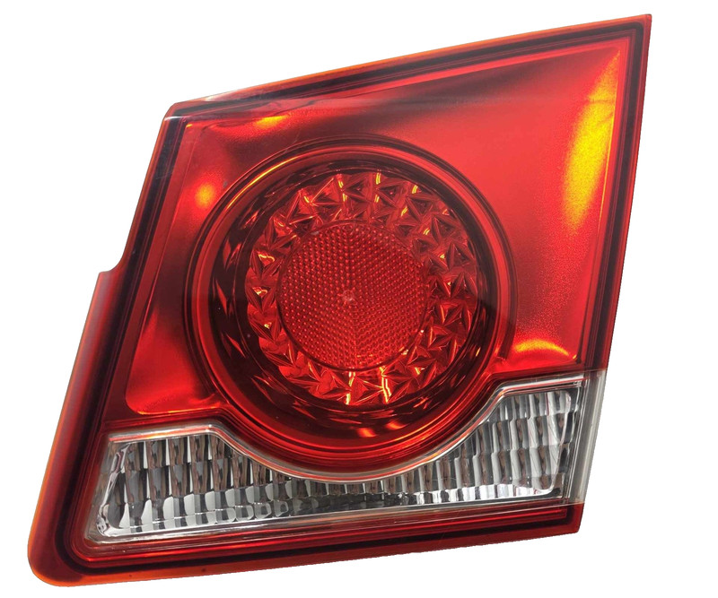 Chevy Cruze RH Passenger Lid Mounted Taillight Assembly 2012 P/N 95389372