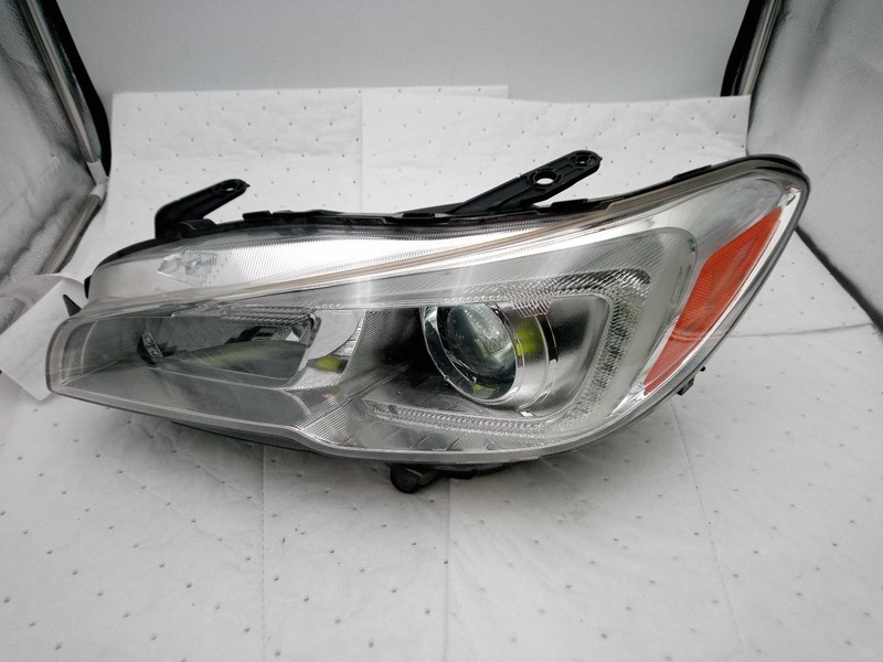 2015 Subaru WRX Left Headlight Assembly Grey 514867, 95000 Miles Used