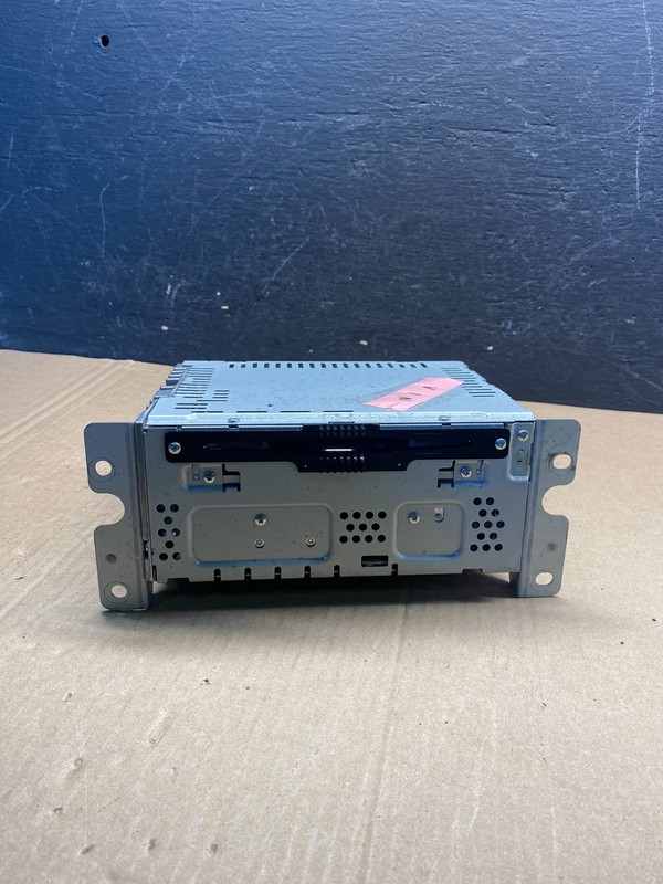 2013 - 2016 Lincoln MKS OEM CD Player AM FM Radio Receiver Satellite AE7515 DG