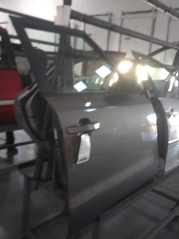 2017 KIA Soul Right Front Door Grey 84000 Miles OEM Used Part NJ25-26088-665608