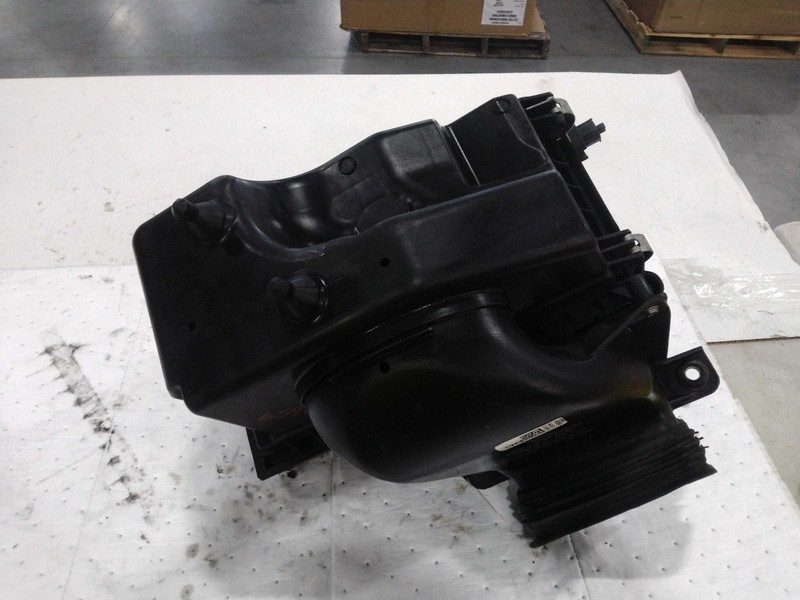 2015 Ford Explorer Air Cleaner Assembly OEM AA5Z9A600B 148K Miles Used