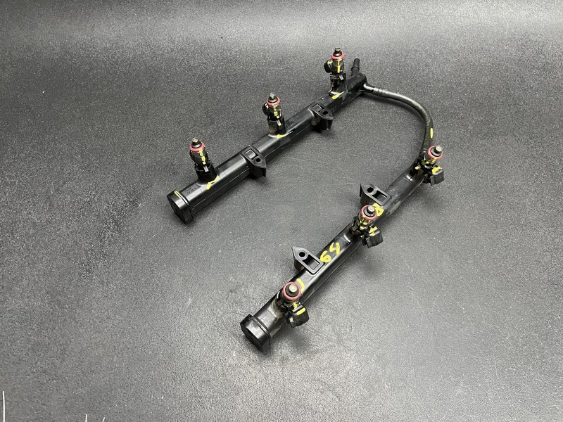 Fuel Injection Rail w Injectors 2018 Jeep Grand Cherokee 53034198AC 2019-2023