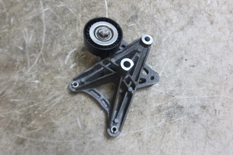 2018-2025 Jeep Wrangler Gladiator 3.6L OEM Alternator Bracket 05281455