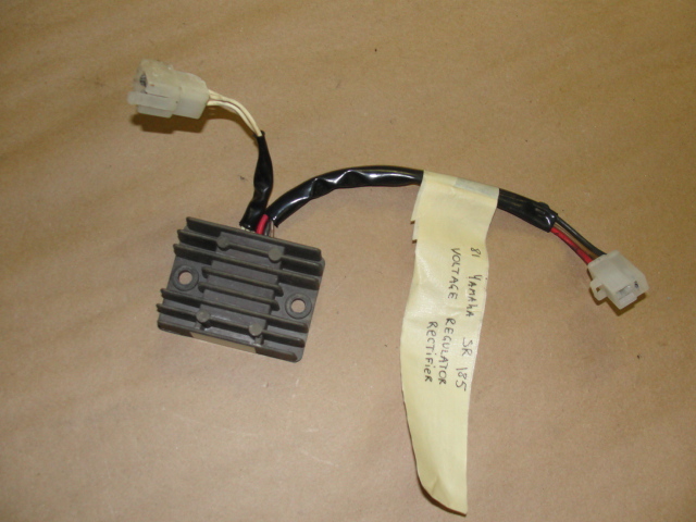 81 YAMAHA SR 185 EXCITER VOLTAGE REGULATOR RECTIFIER SR185