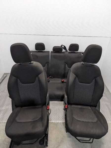 19-20 RENEGADE FRONT REAR SEAT SET MANUAL BLACK CLOTH 1115883