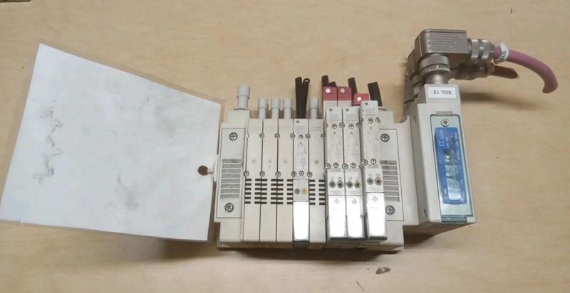 SMC 8 Station Manifold W/ 3) SY3201-5U1 / 1)SY3201K-5U1 Valves & CC-Link