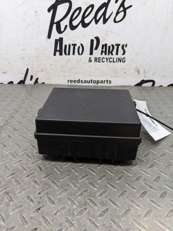 08 09 GMC Savanna Express 1500 2500 Fuse Box Relay Control Module 842540 1184515