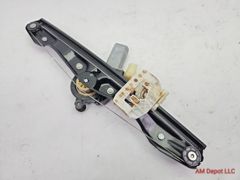 2014 BMW 320i 328i 335i 340i F30 F31 Rear Left Window Regulator w Motor 7281887