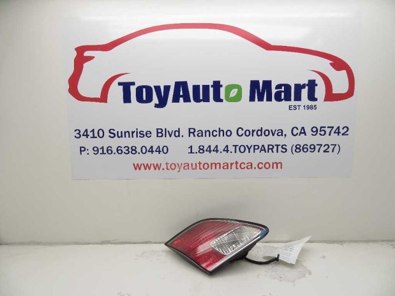 02 03 LEXUS ES300 DRIVER LEFT TAIL LIGHT