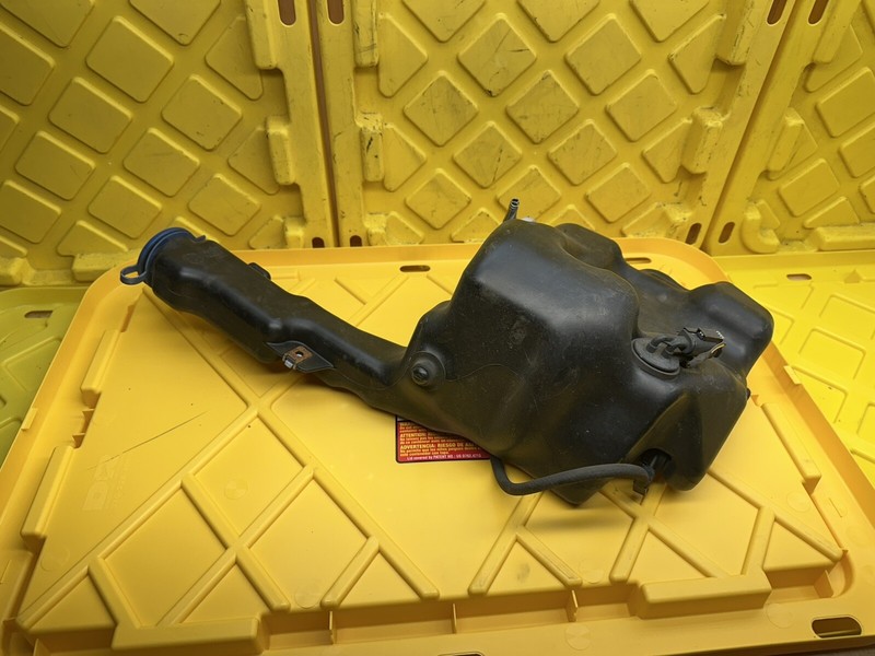 2008-2014 Mercedes C350 C300 W204 WIPER WASHER FLUID TANK/MOTOR OEM