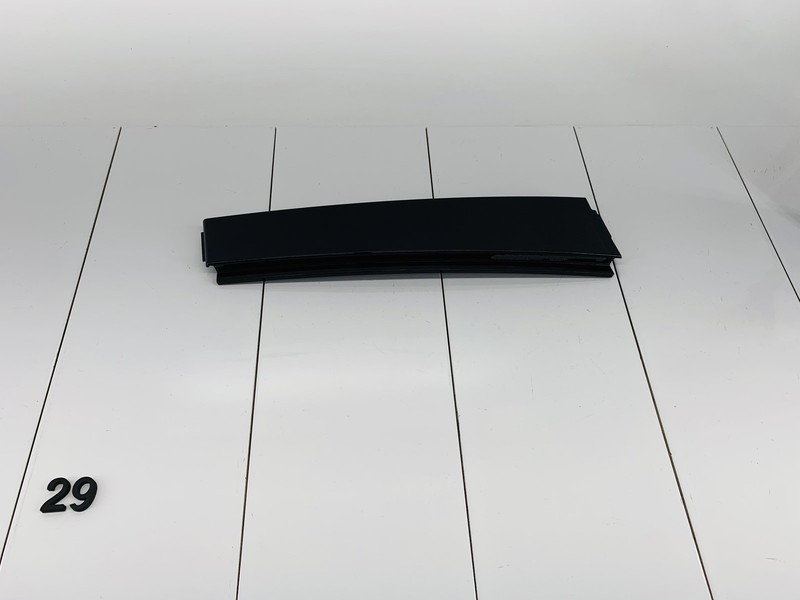 17-18 VOLKSWAGEN TIGUAN LIMITED REAR LEFT SIDE DOOR PILLAR MOLDING OEM