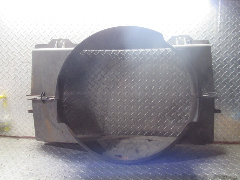 2003-2006 GMC YUKON XL 1500 DENALI 6.0L RADIATOR COOLING FAN SHROUD ASSEMBLY