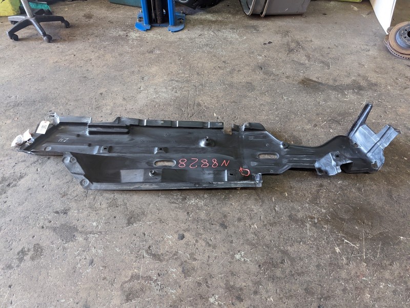 Left Floor Under Cover Splash Shield 2015 Jeep Cherokee 68264964AB 2016 - 2018 X