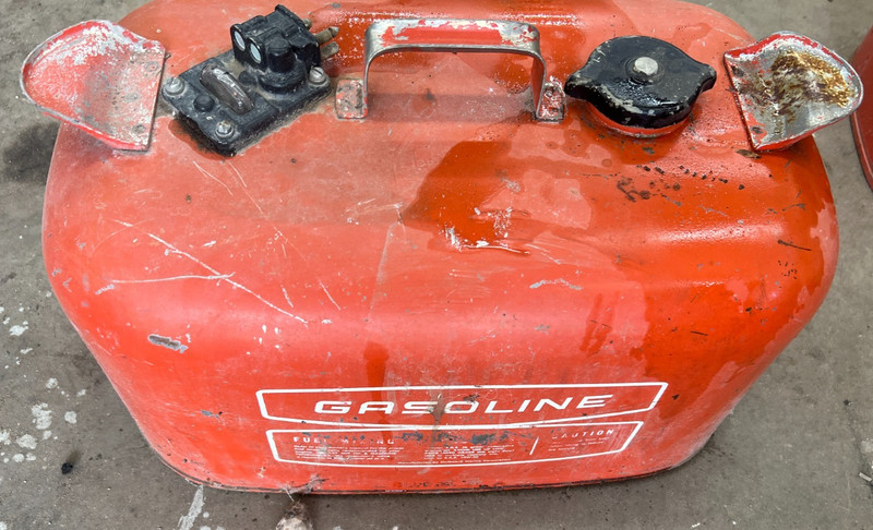 JOHNSON EVINRUDE OMC OUTBOARD MOTOR 6 GALLON STEEL FUEL TANK