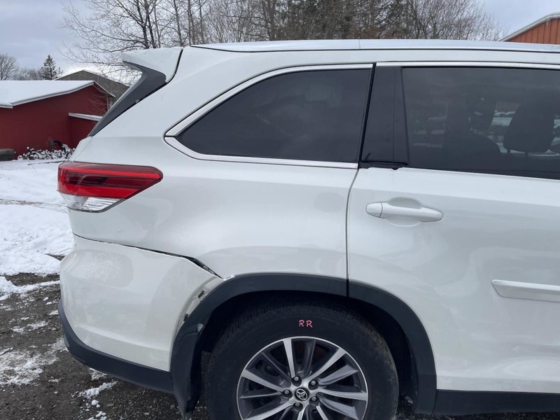 14-19 TOYOTA HIGHLANDER RIGHT QUARTER PANEL WHITE PC:070 3.5L AWD 77K XLE 61699