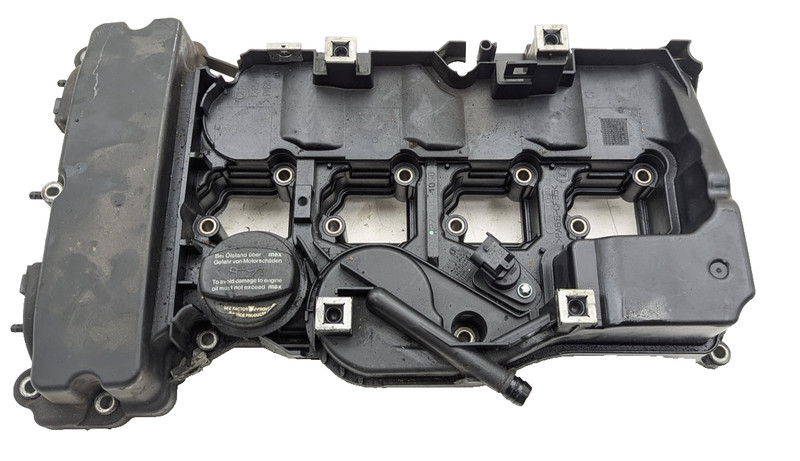 2003-2005 Mercedes C230 2710101030 Valve Cover