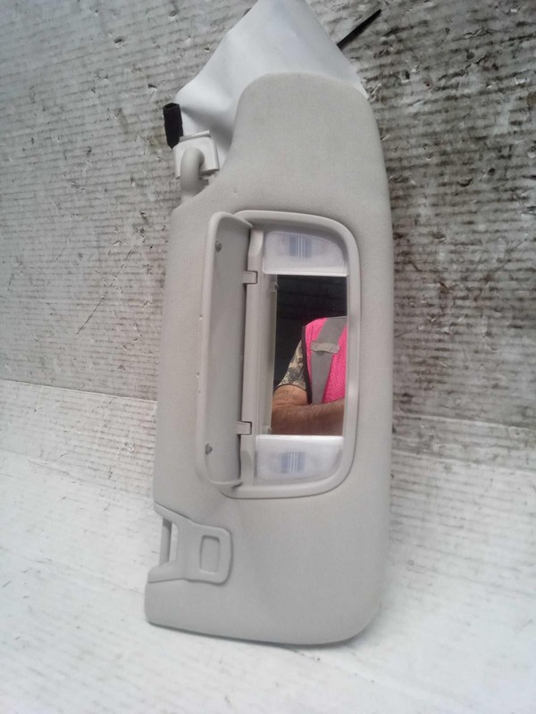 2016 Lincoln MKZ Silver Sun Visor OEM Used 4DR SED 531933 136K Miles