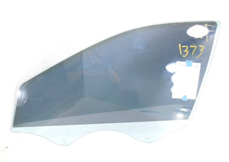 2001-2004 Mercedes-Benz C320 Sedan Front Door Window Glass Driver Left LH OEM