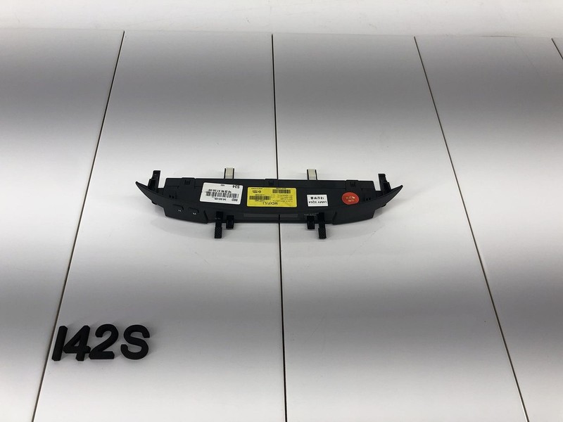 14-16 HYUNDAI ELANTRA FRONT CENTER DASHBOARD PANEL DIGITAL CLOCK OEM