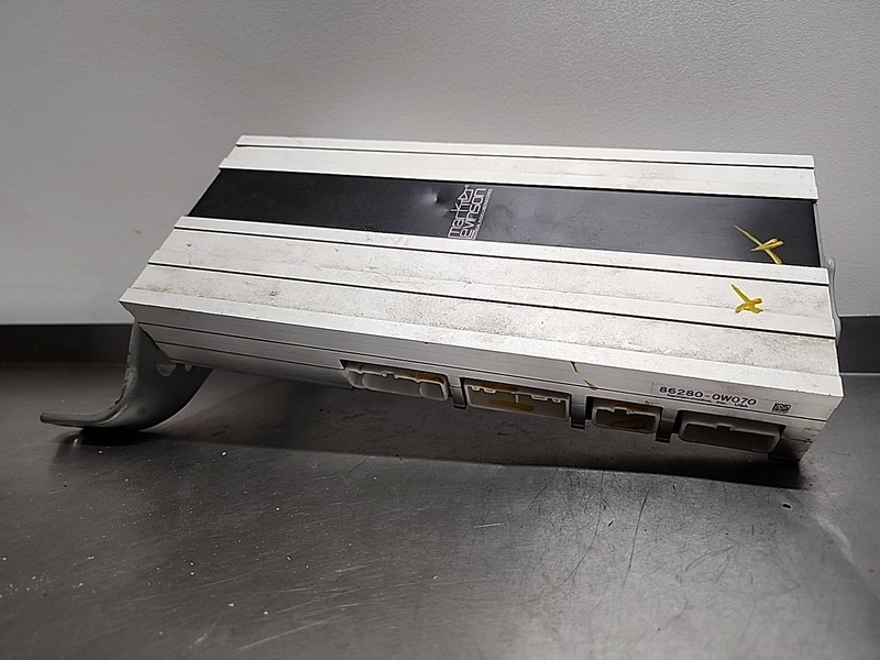 Lexus SC430 86280 - 0W070 Mark Levinson Audio Radio Amplifier 862800W070 OEM