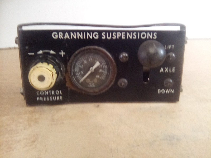 1990 Sterling Granning Suspensions Lift Axle Control Assembly
