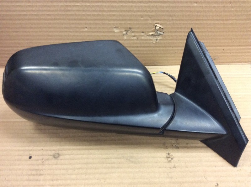 07-011 Honda CR-V Right Mirror Power Black Non Painted Non Heated Used OEM