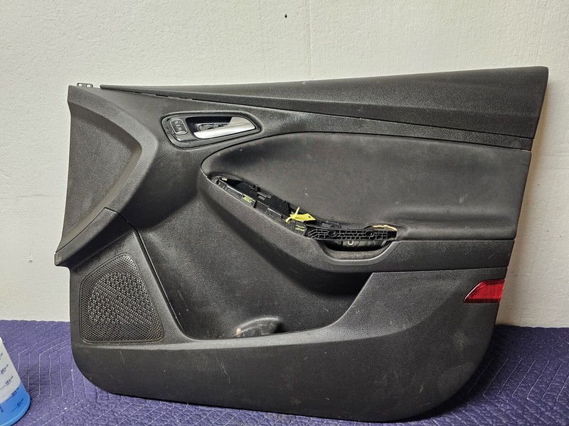 15-18 FORD FOCUS FRONT RIGHT RH PASSENGER SIDE DOOR CARD COVER PANEL TRIM OEM