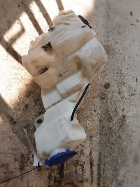 Wash Reservoir Fits 18-20 FORD F150 PICKUP 3315263
