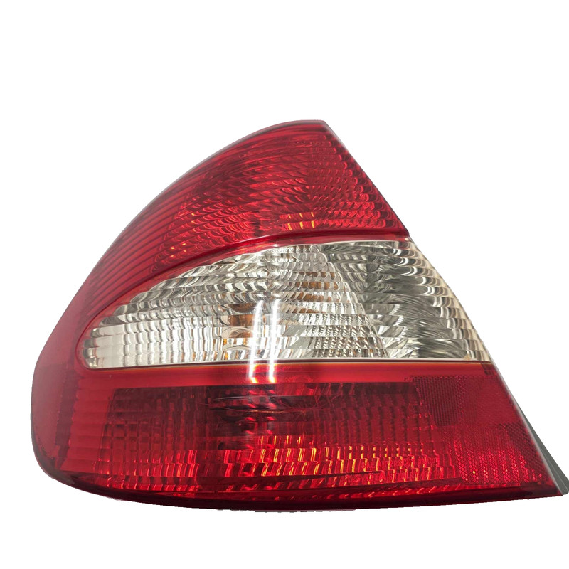 Toyota Prius LH Driver Tail Light Assembly Small Crack 2003 P/N 8156047030