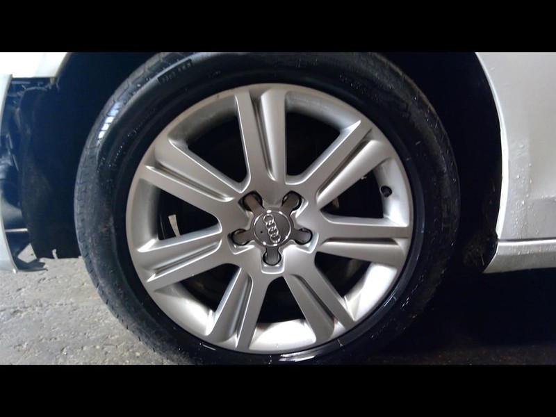 Rim Wheel 17x7-1/2 Alloy 7 Spoke Fits 09-11 AUDI A4 1618834
