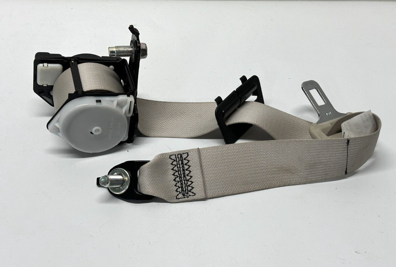 ✅2014 2015 2016 INFINITI Q50 REAR CENTER SEAT BELT ASSY BLACK OEM TKKAB0G2550