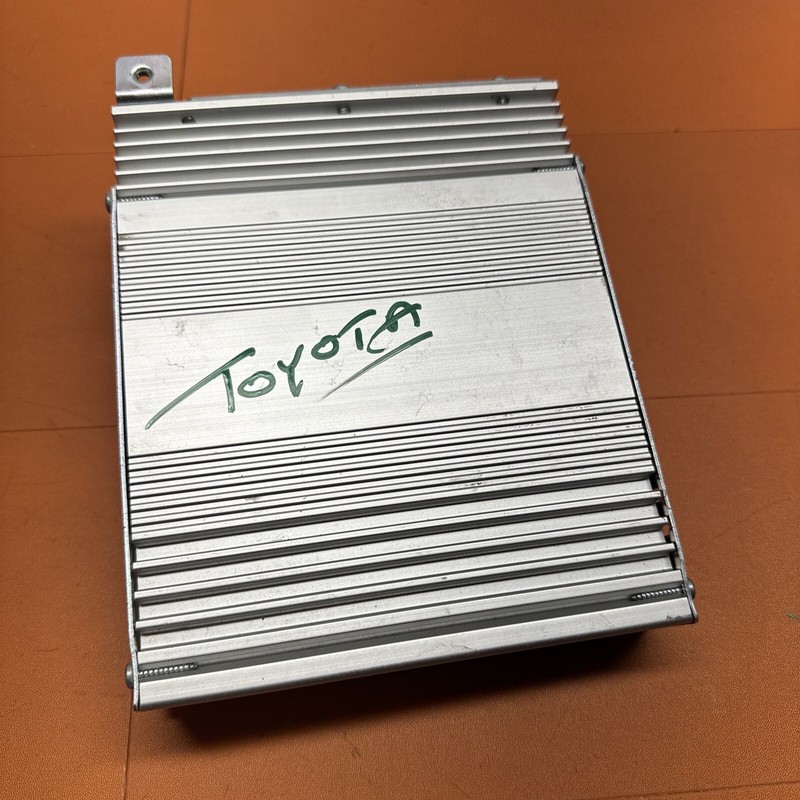 TOYOTA CAMRY AMPLIFIER JBL OEM UNKNOWN PART NUMBER